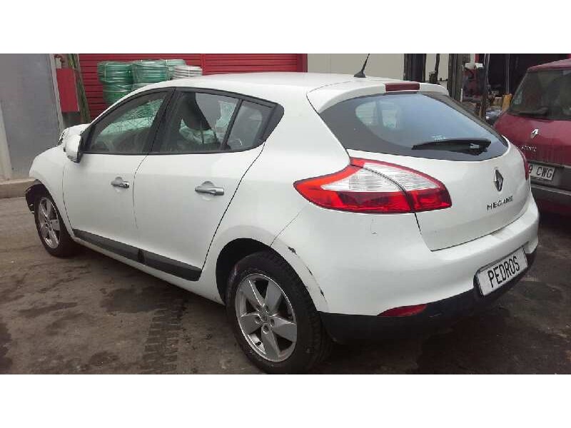 renault megane iii berlina 5 p del año 2009