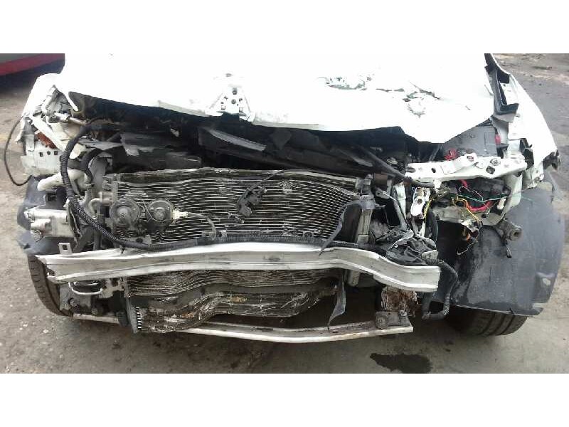 renault megane iii berlina 5 p del año 2009