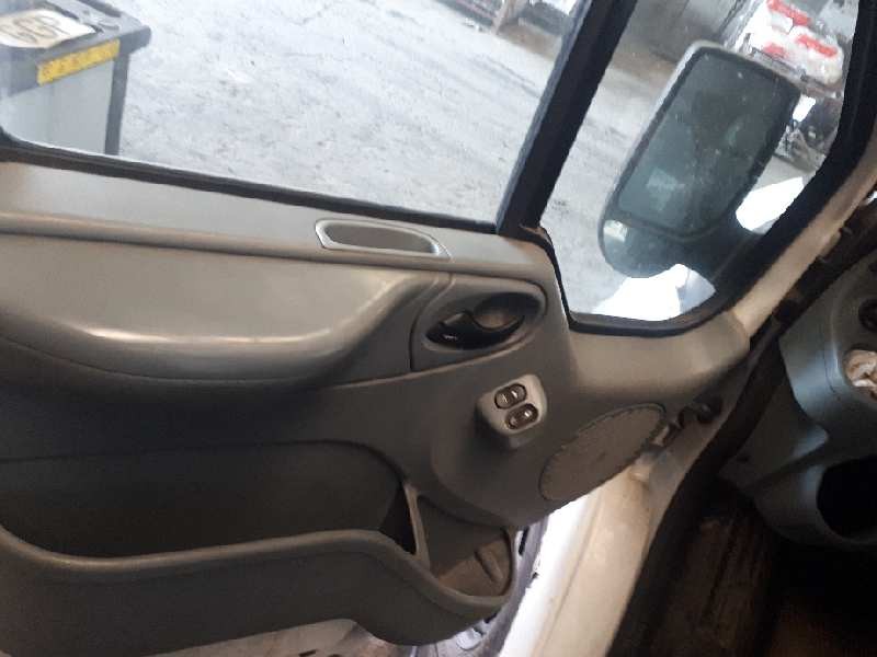 ford transit combi ´06 del año 2008