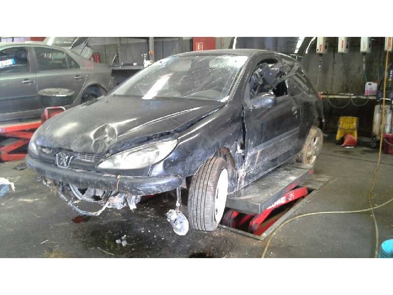 peugeot 206 berlina del año 2002