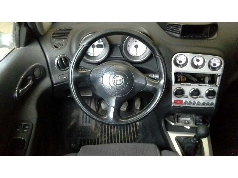 alfa romeo 156 (116) del año 2002