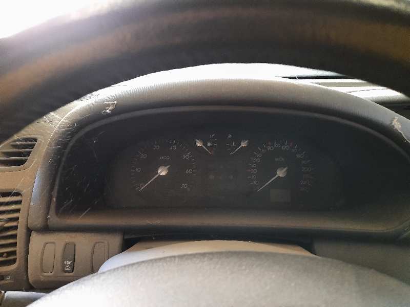 renault laguna ii (bg0) del año 2001