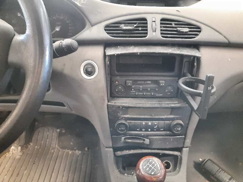 renault laguna ii (bg0) del año 2001