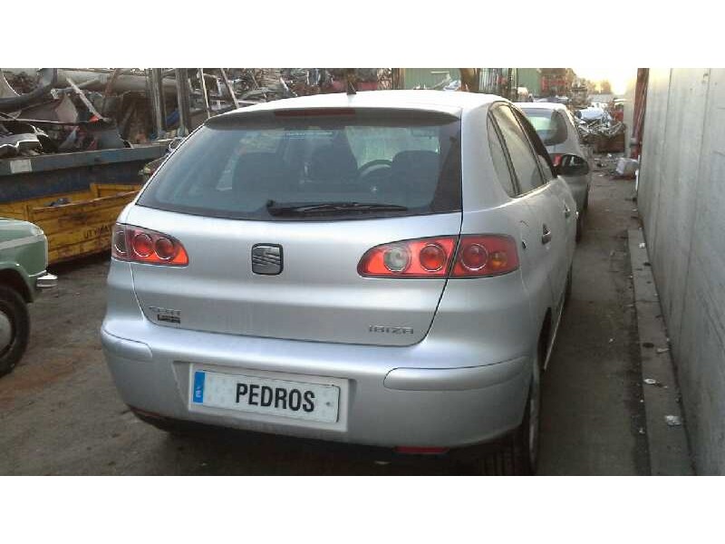 seat ibiza (6l1) del año 2004