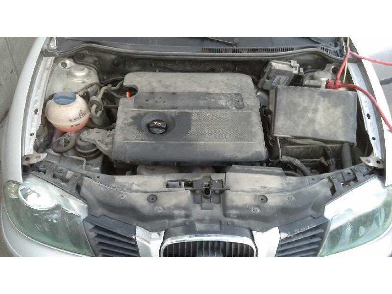 seat ibiza (6l1) del año 2004