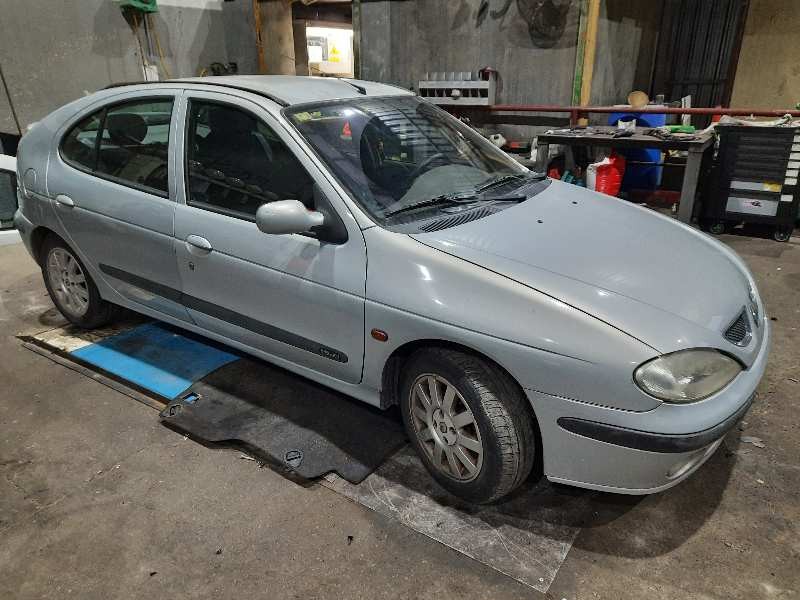 renault megane i fase 2 berlina (ba0) del año 2001