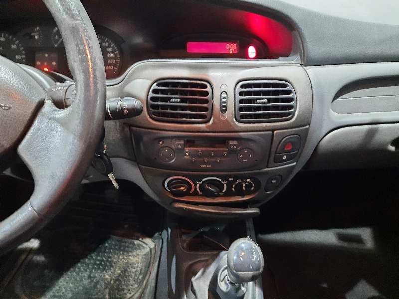 renault megane i fase 2 berlina (ba0) del año 2001