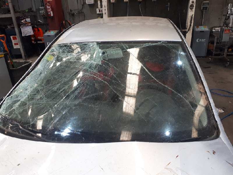 volkswagen bora berlina (1j2) del año 2002