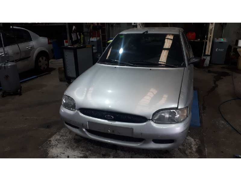 ford escort berlina/turnier del año 1998