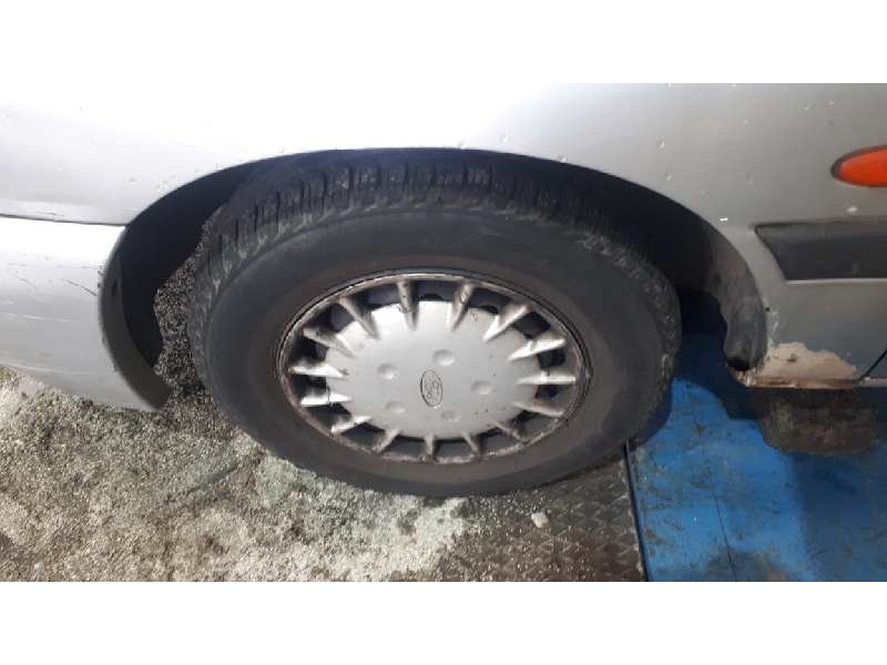 ford escort berlina/turnier del año 1998