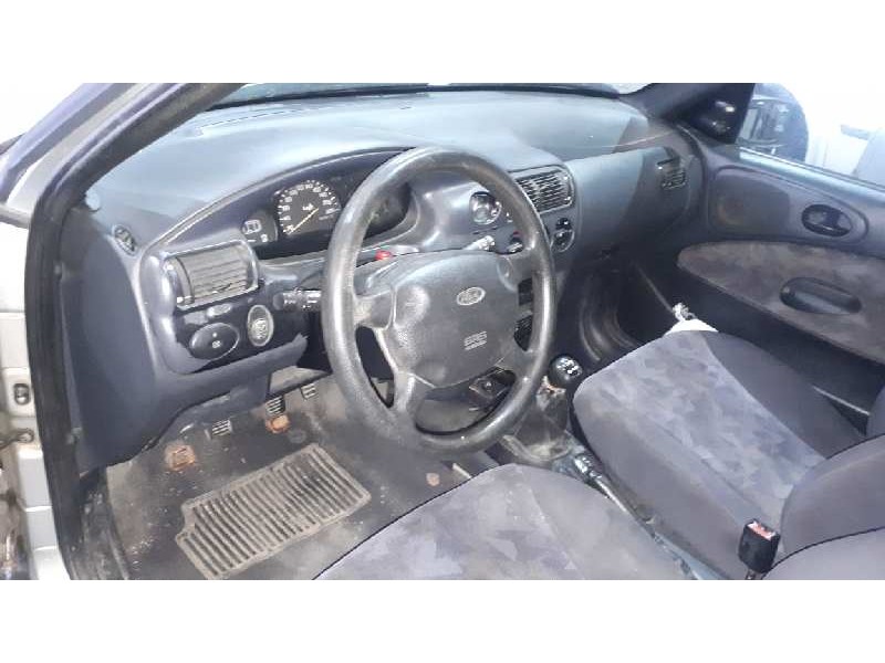 ford escort berlina/turnier del año 1998