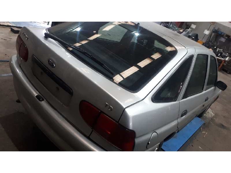 ford escort berlina/turnier del año 1998