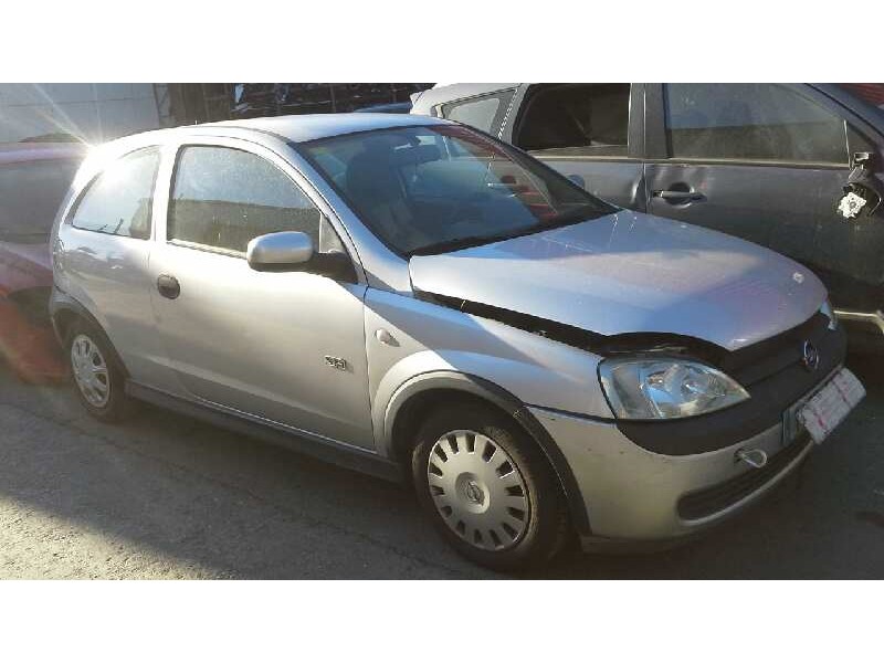 opel corsa c del año 2001