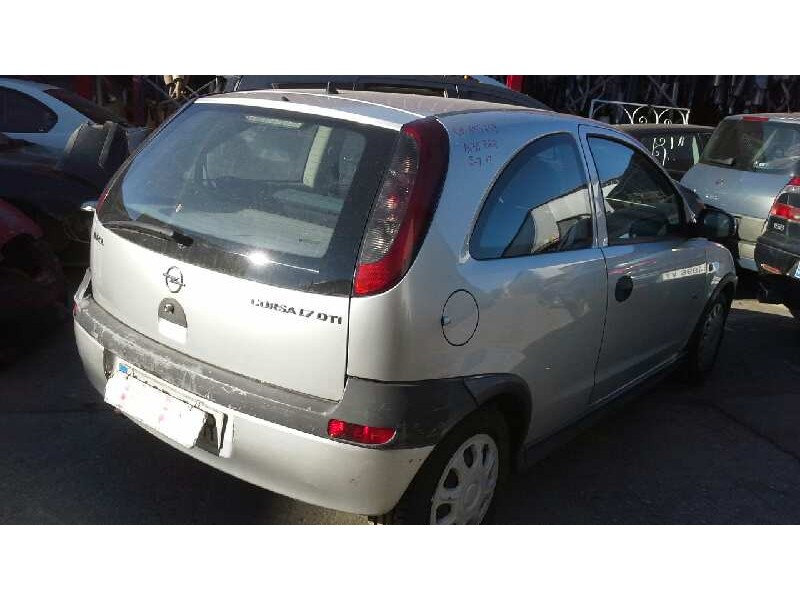 opel corsa c del año 2001