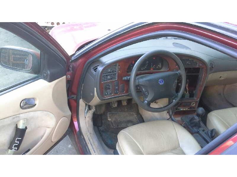 saab 9-5 sedán del año 1998