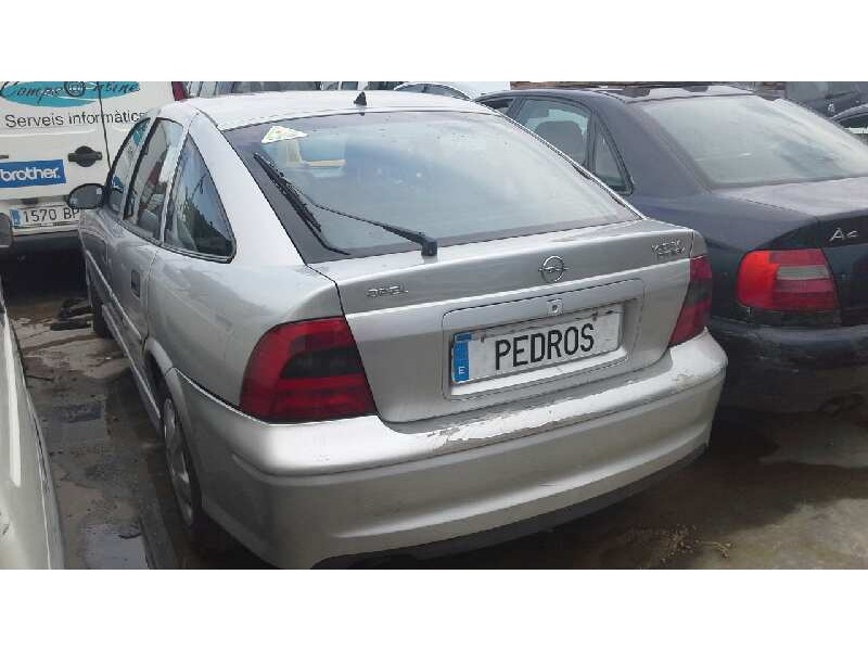 opel vectra b berlina del año 1999