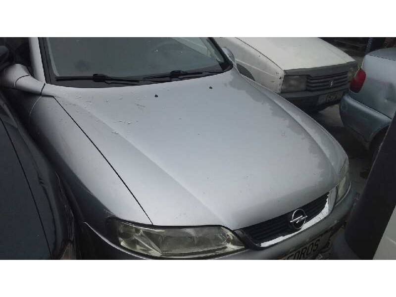 opel vectra b berlina del año 1999