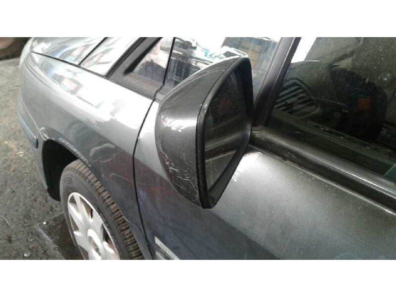 peugeot 807 del año 2006