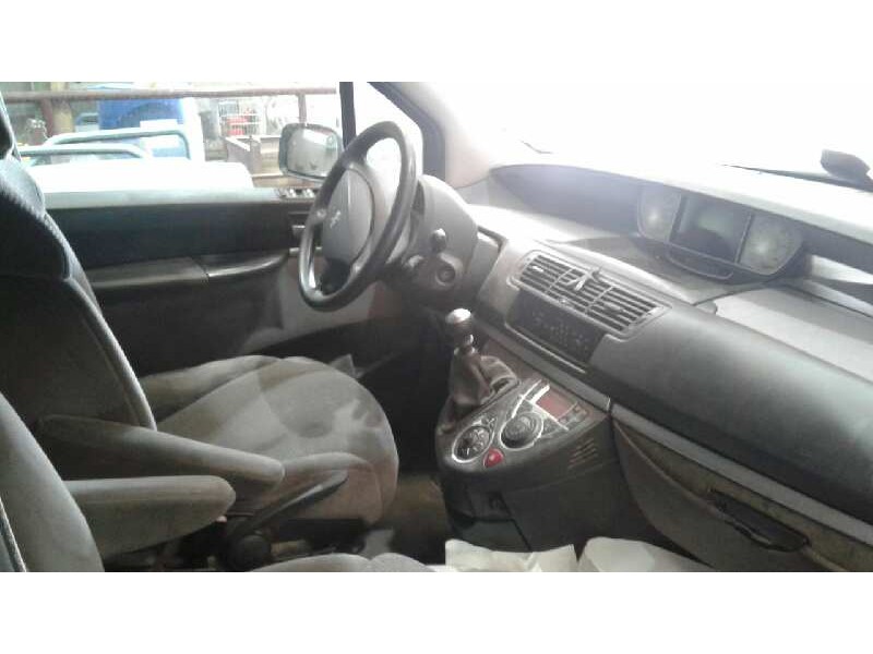 peugeot 807 del año 2006