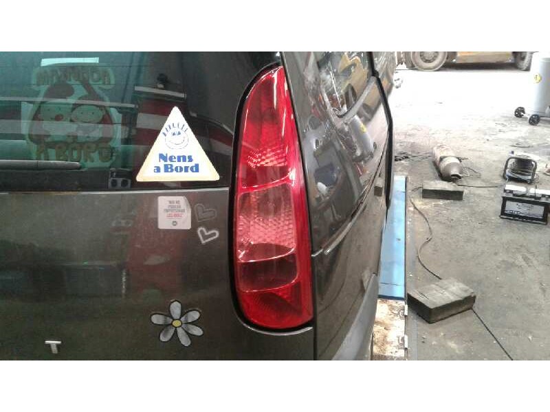 peugeot 807 del año 2006