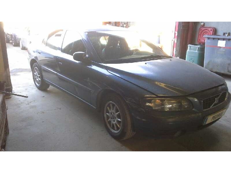 volvo s60 berlina del año 2001