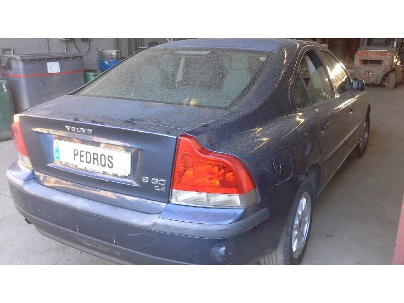 volvo s60 berlina del año 2001