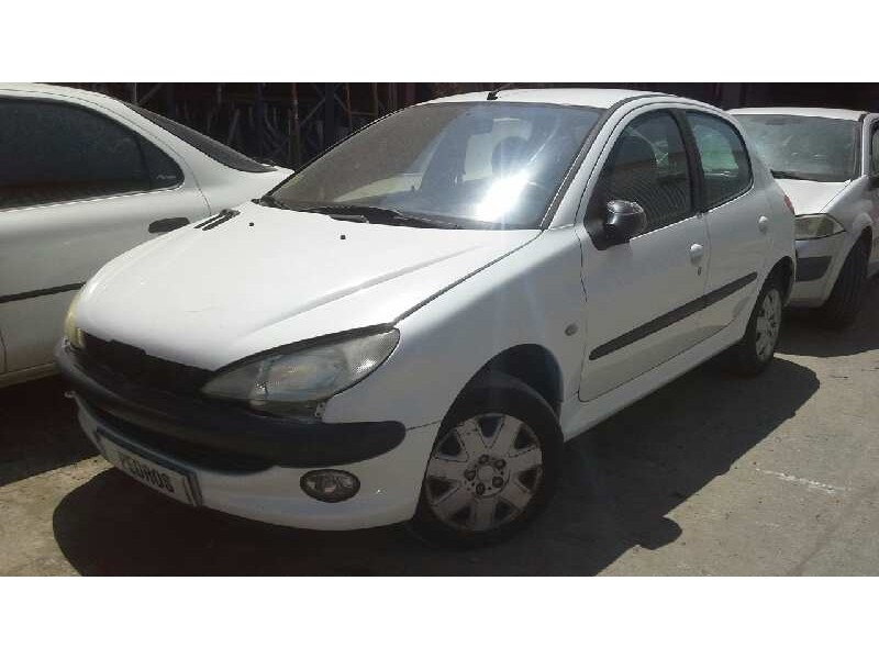 peugeot 206 berlina del año 2002