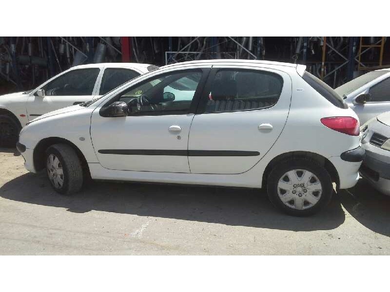 peugeot 206 berlina del año 2002