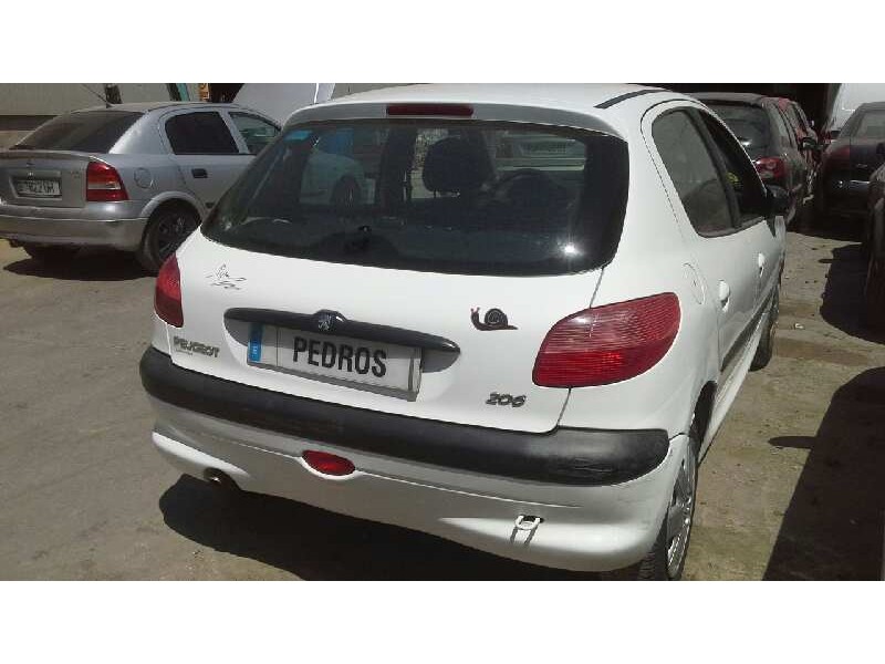 peugeot 206 berlina del año 2002