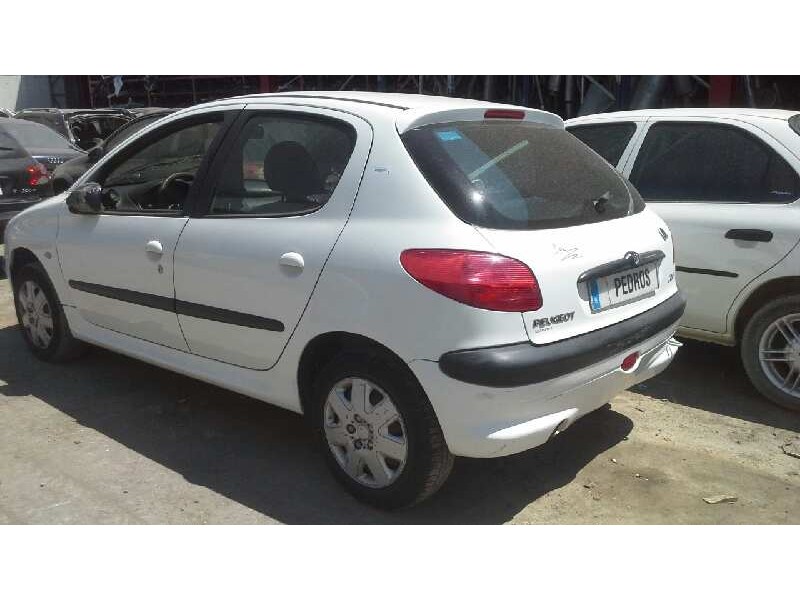 peugeot 206 berlina del año 2002