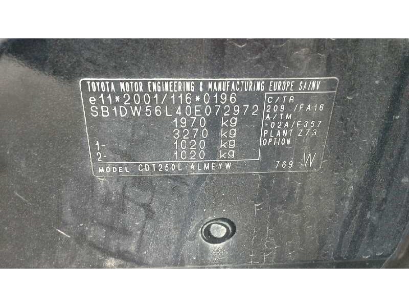 toyota avensis berlina (t25) del año 2004