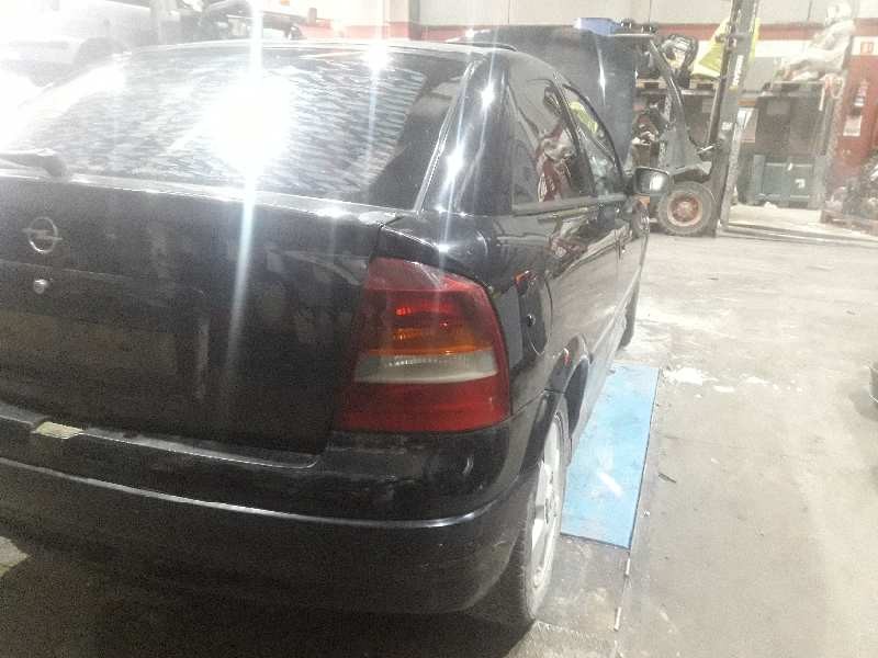 opel astra g berlina del año 2003