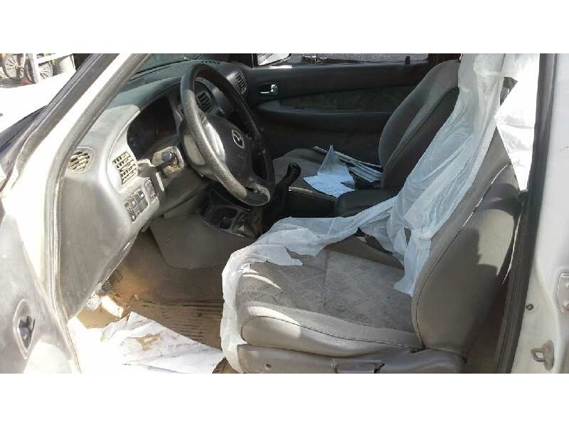 mazda b-serie (un) del año 2004