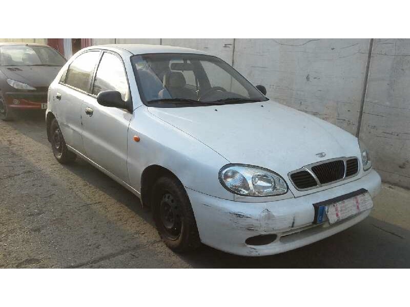 daewoo lanos del año 2002