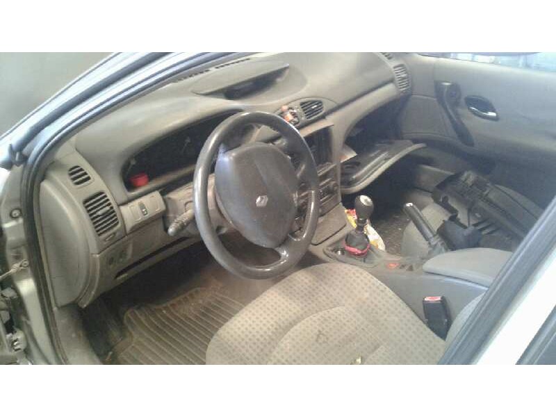 renault laguna ii (bg0) del año 2003