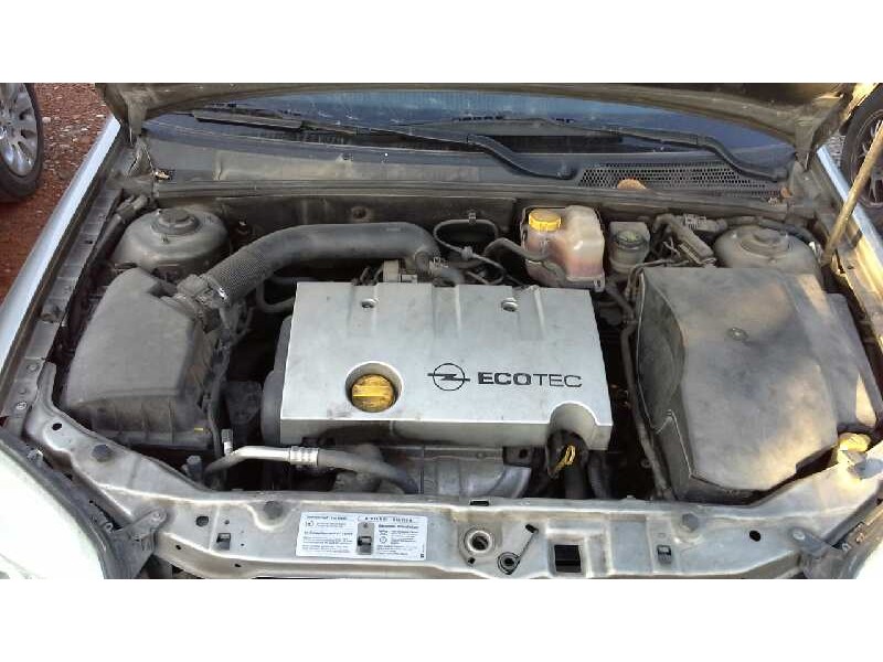 opel vectra c berlina del año 2003