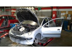 PEUGEOT 206 BERLINA