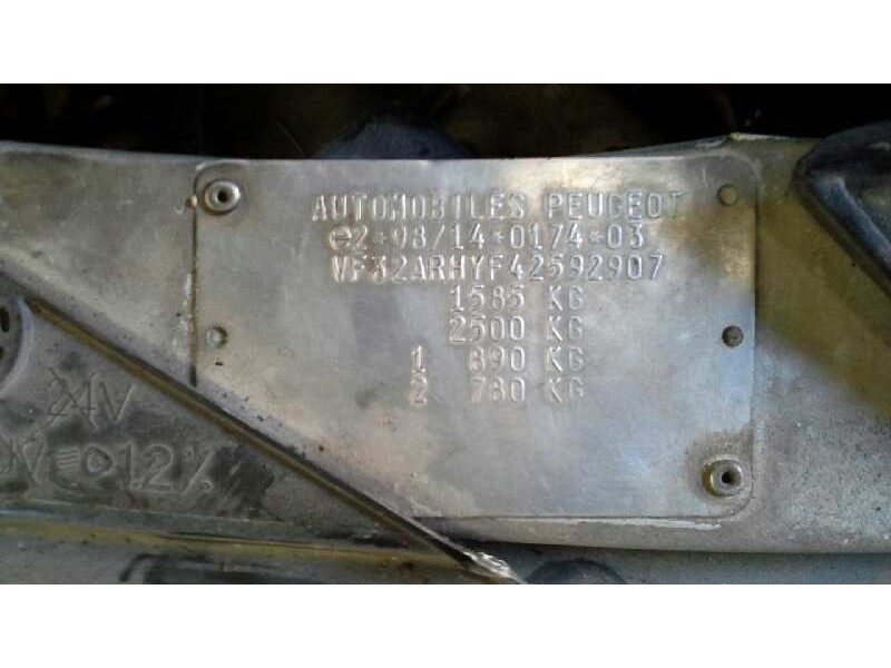 peugeot 206 berlina del año 2002