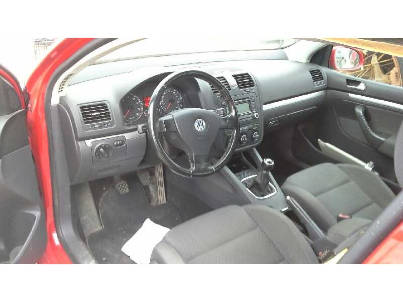 volkswagen golf v berlina (1k1) del año 2006