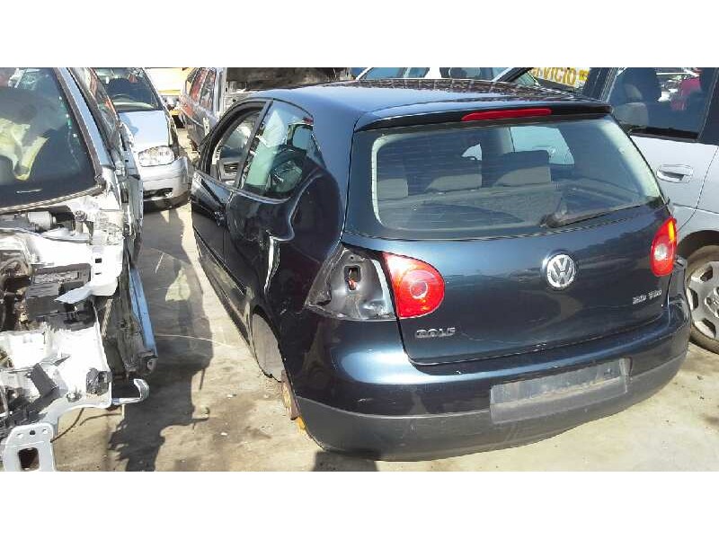 volkswagen golf v berlina (1k1) del año 2004