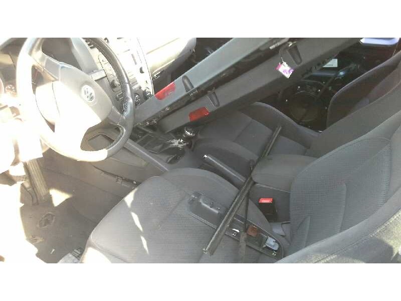 volkswagen golf v berlina (1k1) del año 2004