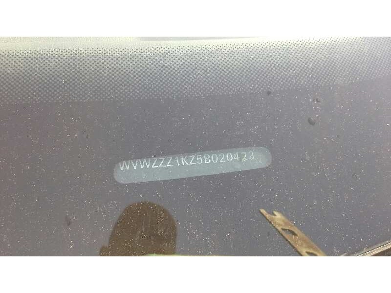 volkswagen golf v berlina (1k1) del año 2004