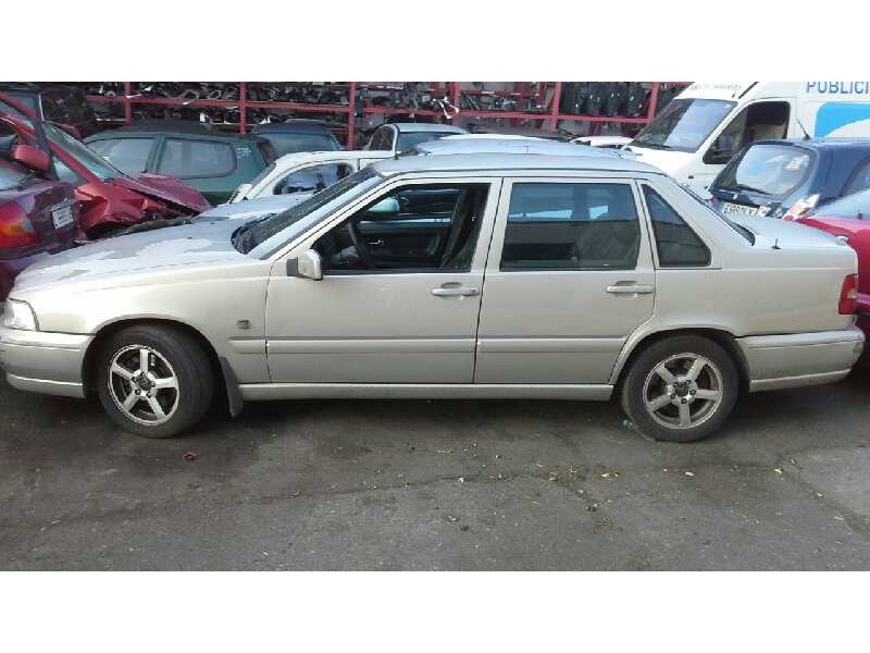 volvo s70 berlina del año 1999
