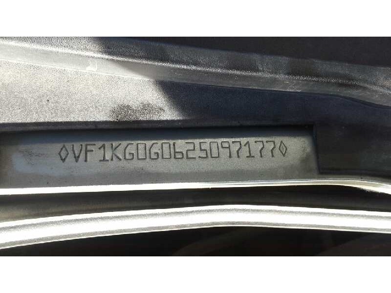 renault laguna ii grandtour (kg0) del año 2001