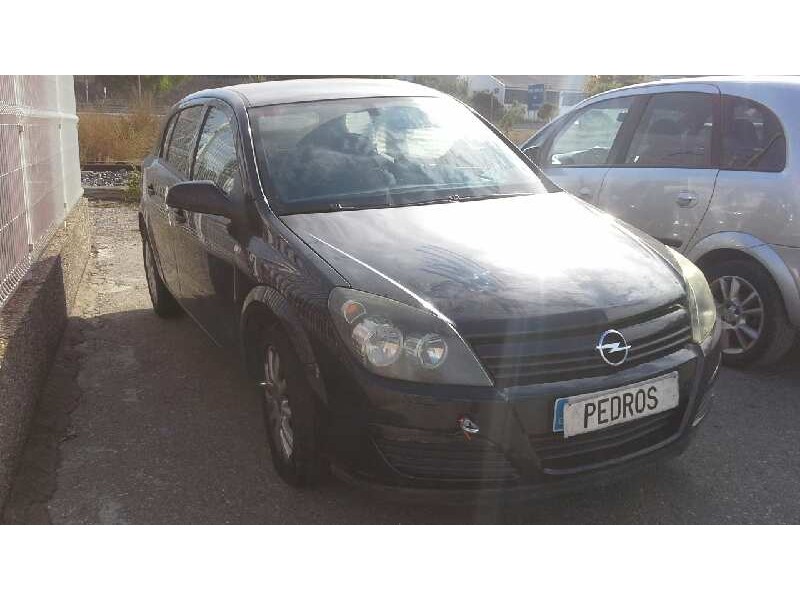 opel astra h berlina del año 2004