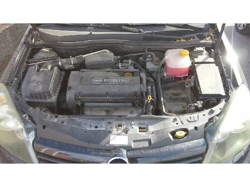 opel astra h berlina del año 2004