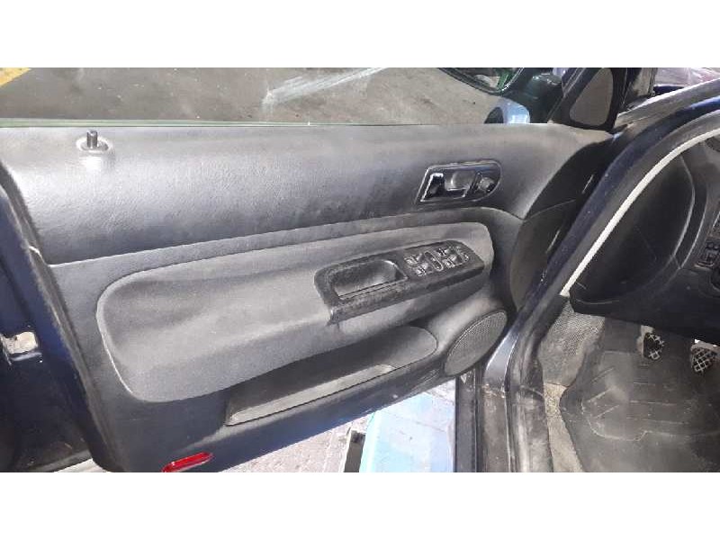 volkswagen golf iv berlina (1j1) del año 2003