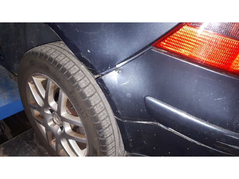 volkswagen golf iv berlina (1j1) del año 2003