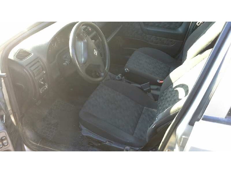 opel astra g berlina del año 2001
