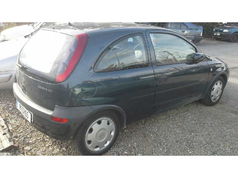 opel corsa c del año 2001